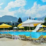 Complex Beralisa Family Garden Resort